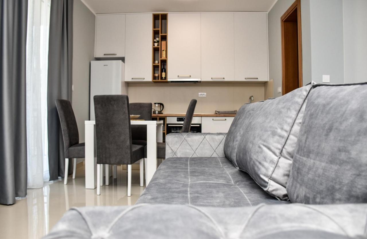 Apartments Sisevic بودفا المظهر الخارجي الصورة