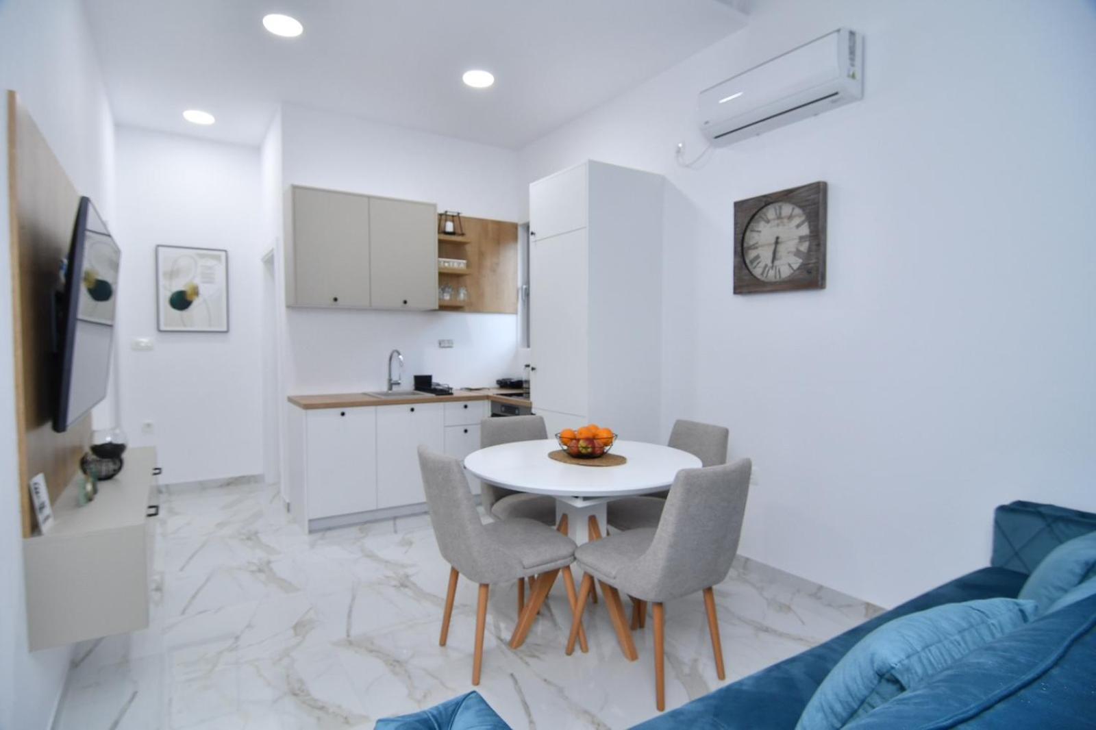 Apartments Sisevic بودفا المظهر الخارجي الصورة