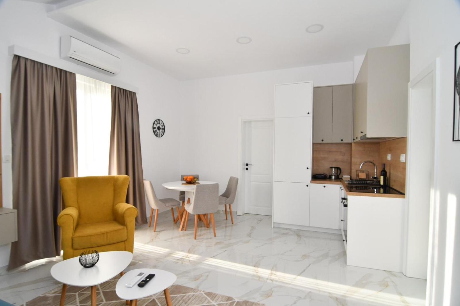 Apartments Sisevic بودفا المظهر الخارجي الصورة